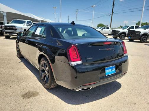 2023 Chrysler 300 S
