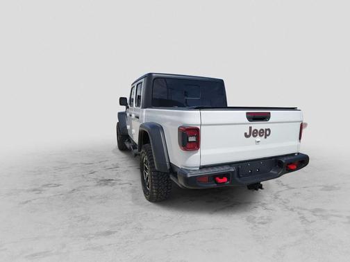 Bright White Clearcoat 2024 Jeep Gladiator Rubicon