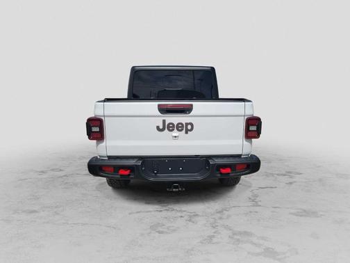Bright White Clearcoat 2024 Jeep Gladiator Rubicon