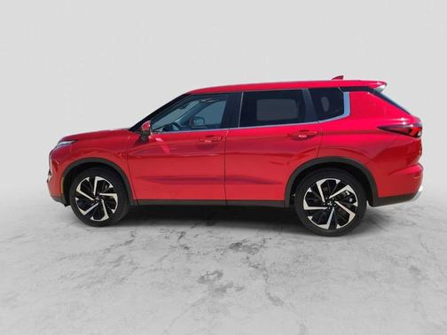 Diamond Red 2024 Mitsubishi Outlander SE
