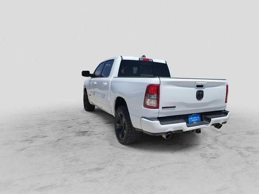 Bright White Clearcoat 2022 RAM 1500 Big Horn