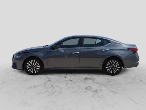 Gun Metallic 2025 Nissan Altima SV