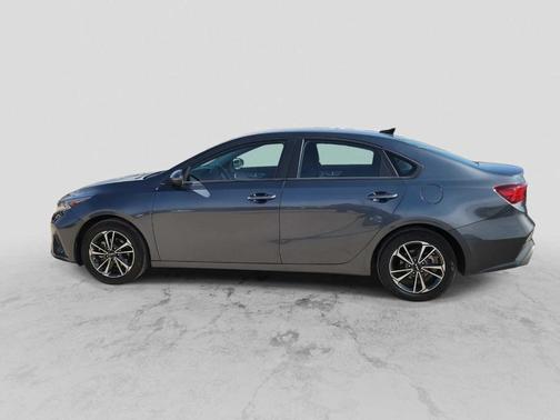Gravity Gray 2024 Kia Forte LXS