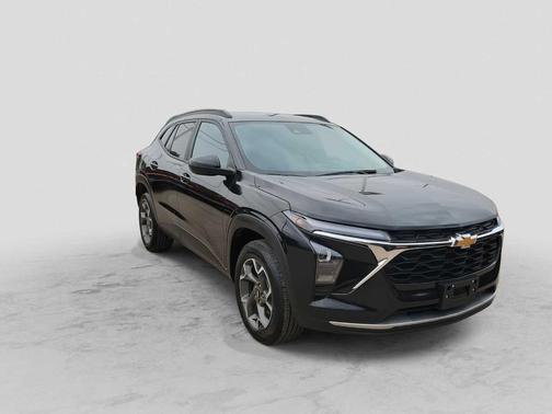 Mosaic Black Metallic 2024 Chevrolet Trax LT