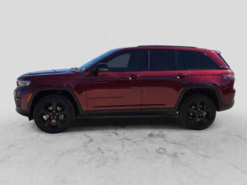 Velvet Red Pearlcoat 2024 Jeep Grand Cherokee Laredo