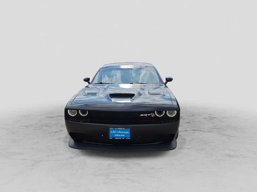 Pitch Black Clearcoat 2016 Dodge Challenger SRT Hellcat