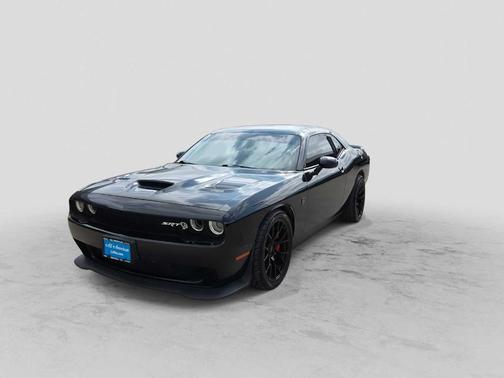 Pitch Black Clearcoat 2016 Dodge Challenger SRT Hellcat