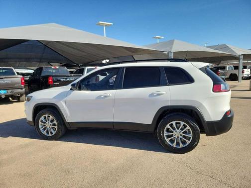 2022 Jeep Cherokee Latitude Lux