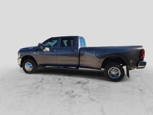 Granite Crystal Clearcoat Metallic 2026 RAM 3500 Tradesman