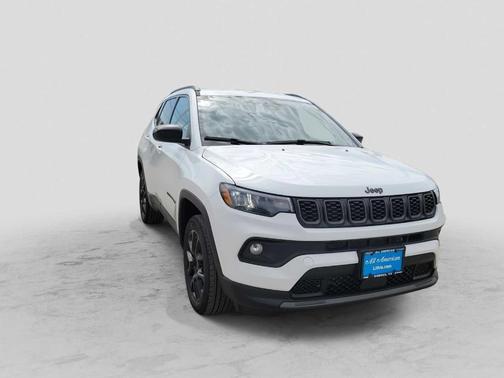 Bright White Clearcoat 2026 Jeep Compass Latitude