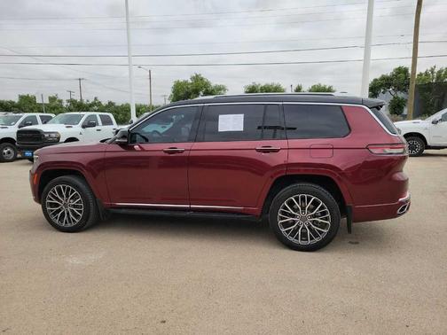 2022 Jeep Grand Cherokee L Summit