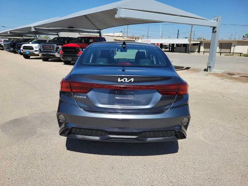 2023 Kia Forte LXS