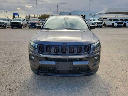 2023 Jeep Compass Altitude