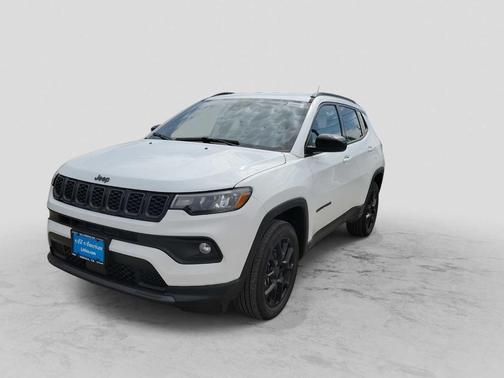 Bright White Clearcoat 2026 Jeep Compass Latitude