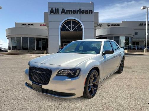 2023 Chrysler 300 Touring