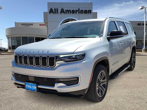 2023 Jeep Wagoneer Base