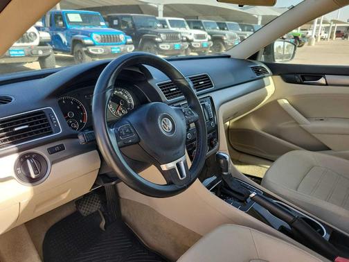 2015 Volkswagen Passat 1.8T Sport
