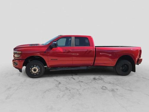 Molten Red Pearlcoat 2026 RAM 3500 Laramie