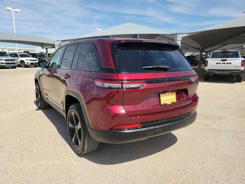 2023 Jeep Grand Cherokee Altitude