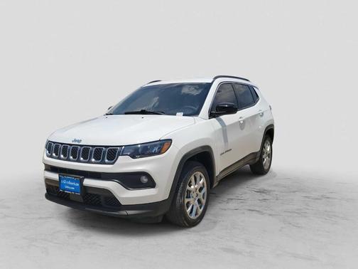 Bright White Clearcoat 2023 Jeep Compass Latitude Lux