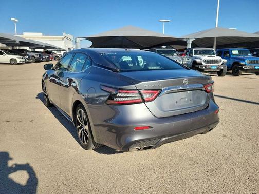 2023 Nissan Maxima SV