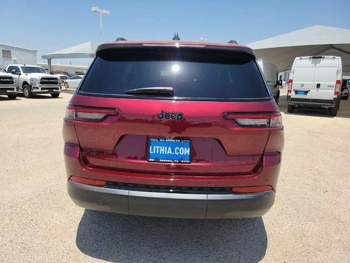2025 Jeep Grand Cherokee L Laredo