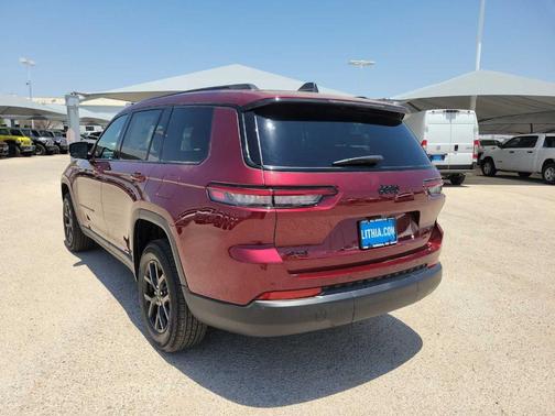 2025 Jeep Grand Cherokee L Laredo