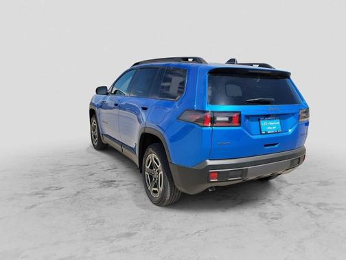 Hydro Blue Pearlcoat 2026 Jeep Cherokee LAREDO/LIMITED