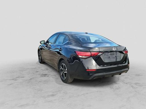 Black 2024 Nissan Sentra SV