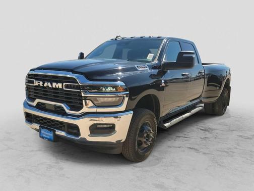 Diamond Black 2026 RAM 3500 Tradesman