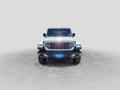 Bright White Clearcoat 2026 Jeep Gladiator Texas Trail