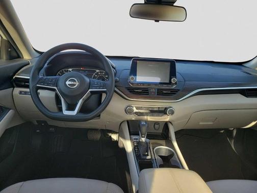 White 2024 Nissan Altima 2.5 SV