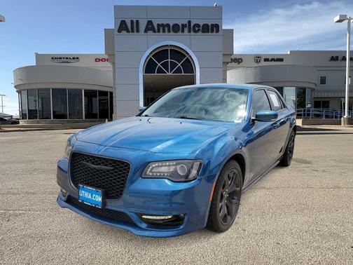 2023 Chrysler 300 Touring L