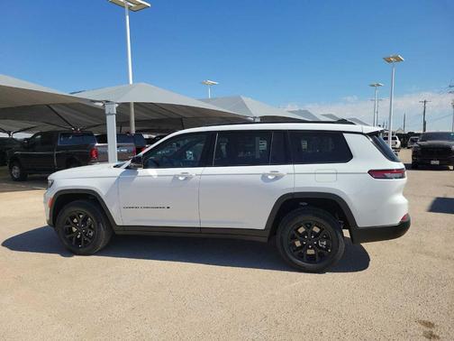 2025 Jeep Grand Cherokee L Laredo