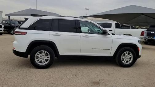 2023 Jeep Grand Cherokee Laredo