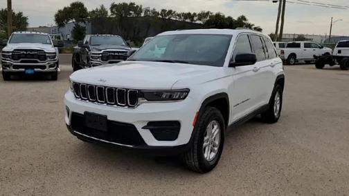 2023 Jeep Grand Cherokee Laredo