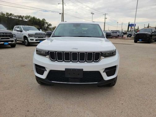 2023 Jeep Grand Cherokee Laredo