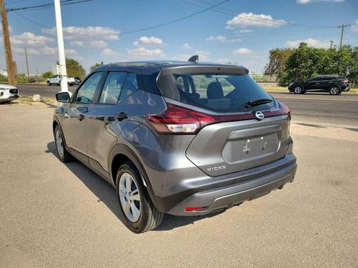 2024 Nissan Kicks S