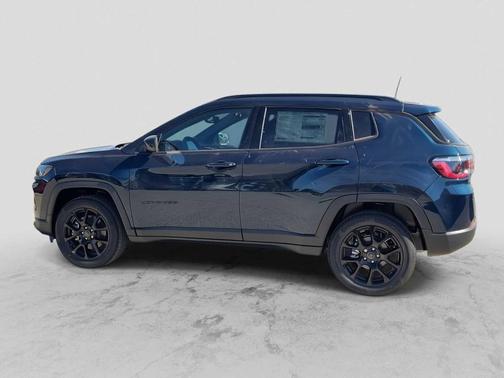 Fathom Blue Pearlcoat 2026 Jeep Compass Latitude