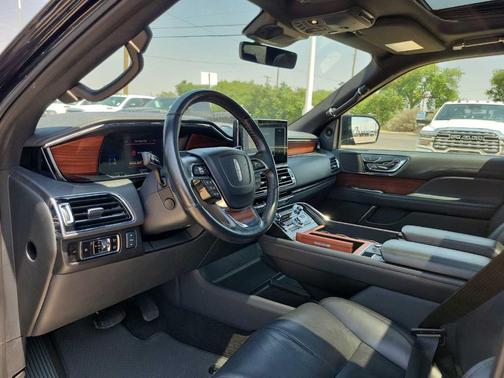 2023 Lincoln Navigator L Reserve