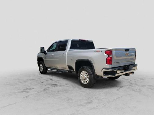 Silver Ice Metallic 2022 Chevrolet Silverado 2500 LT