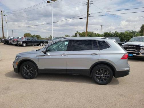 2024 Volkswagen Tiguan 2.0T SE