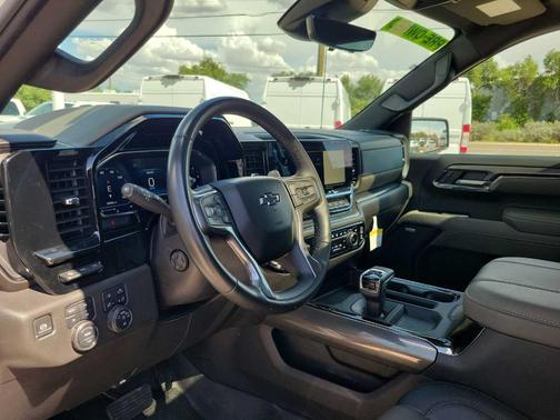2024 Chevrolet Silverado 1500 ZR2