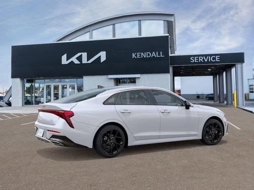 2026 Kia K5 GT-Line