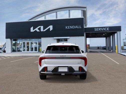 Snow White Pearl 2026 Kia K4 GT-Line