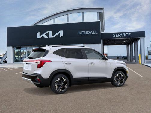Snow White Pearl 2026 Kia Seltos EX