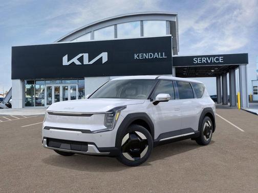2026 Kia EV9 Light Long Range