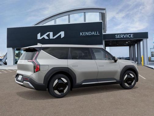 2026 Kia EV9 Light Short Range