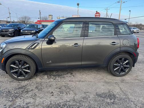 2011 MINI Cooper S Countryman Base