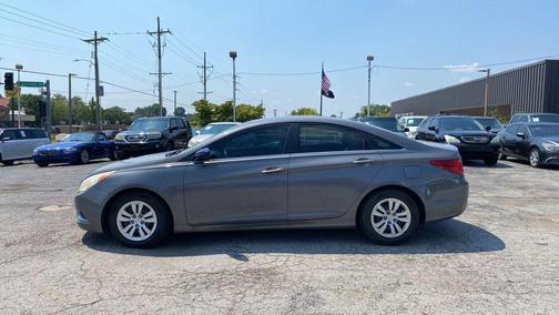 2011 Hyundai SONATA GLS